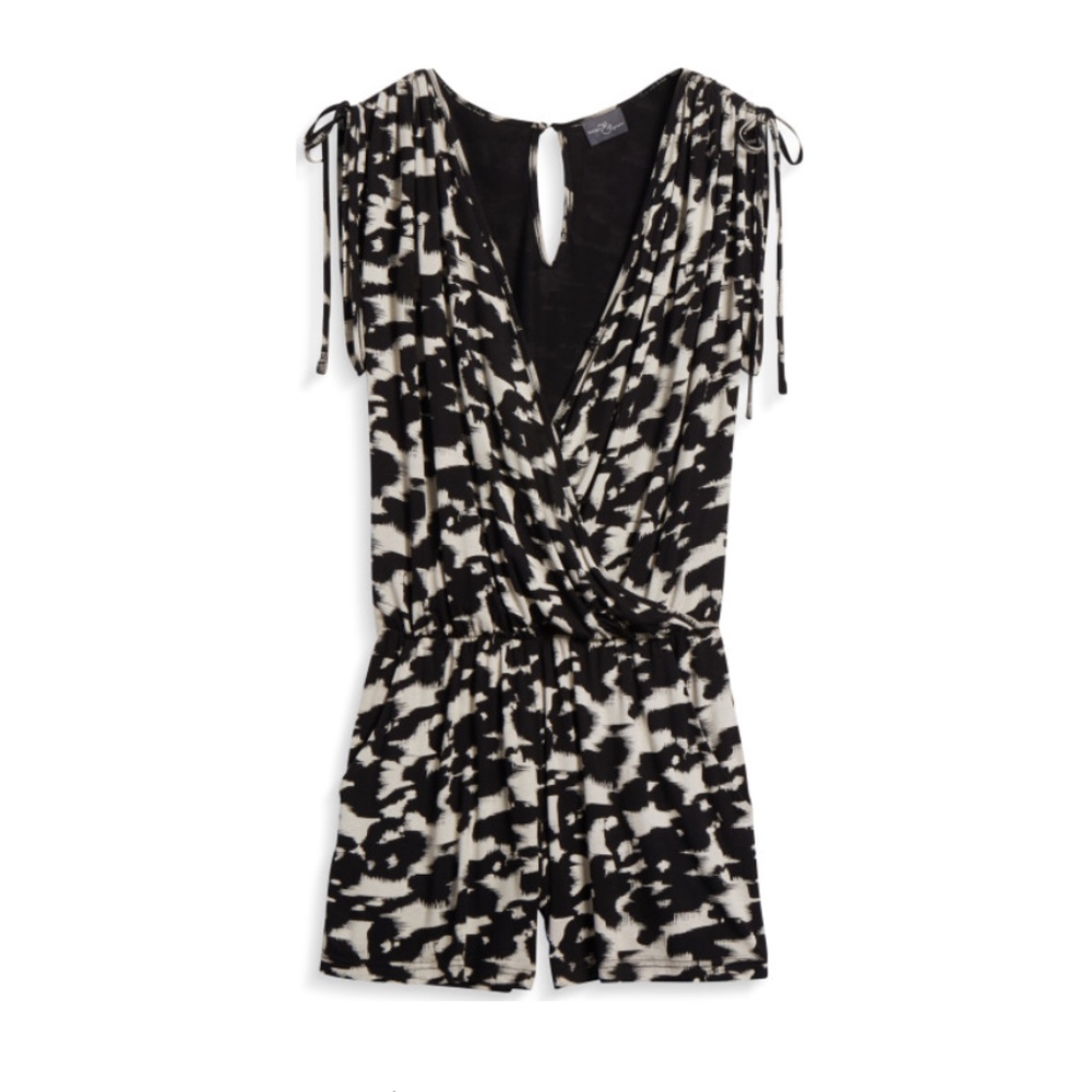 Market & Spruce Ralphie Romper NWOT